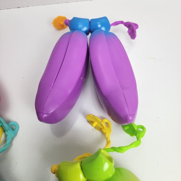 Bananas Bunch Surprise Figures 9 Colored Bananas w/ 12 Animals Inside - Picture 3 of 15